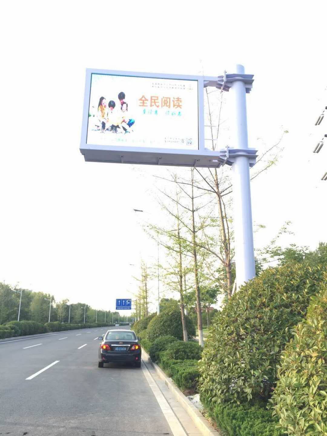 LED顯示屏全彩哪家好？定做高速LED顯示屏 LED信息顯示屏大屏幕廣告找亮彩